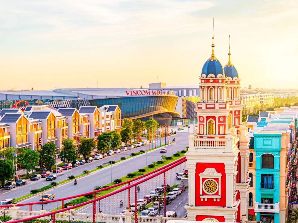 Khu đô thị Vinhomes với Trung tâm thương mại Vincom Mega Mall, đại diện cho Hệ sinh thái Vingroup 2025 đa ngành