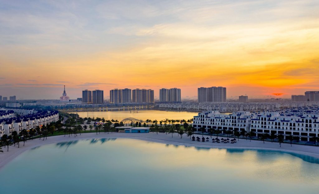 ảnh quan biển hồ nước mặn và hoàng hôn tại dự án Vinhomes Ocean Park
