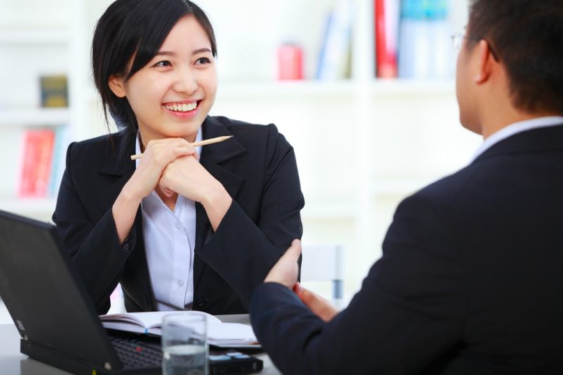 Đội ngũ chuyên viên tư vấn tại Giá Nhà Vinhomes luôn lắng nghe và hỗ trợ khách hàng tìm căn hộ ưng ý