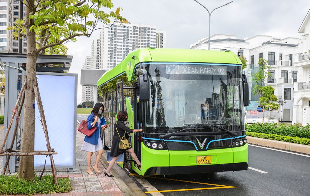 Vai trò kết nối của xe buýt điện VinBus